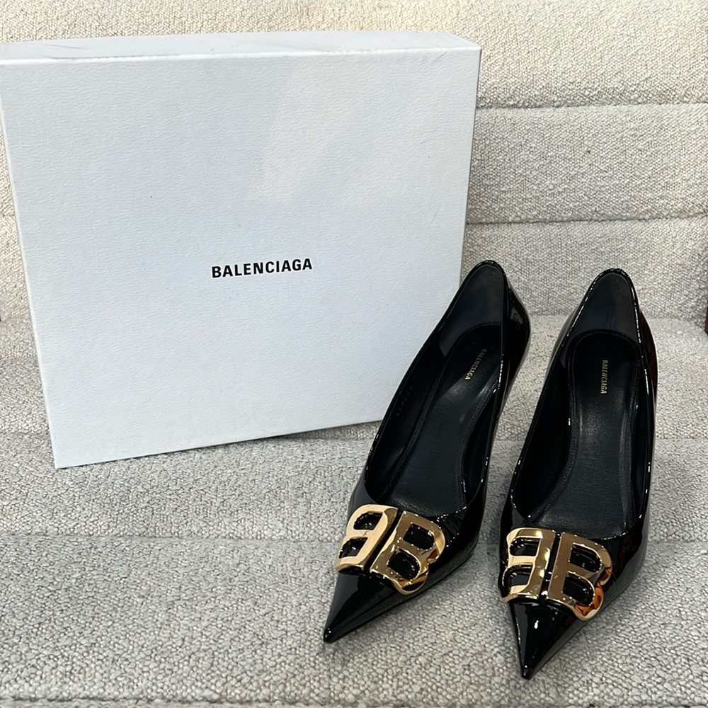 Balenciaga Logo Plaque Pointed-Toe Pumps